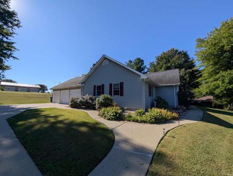 880 N Honeysuckle Lane Vincennes IN 47591