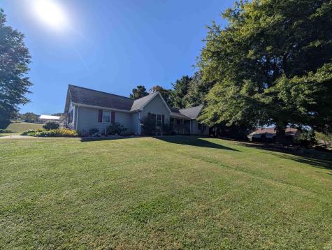 880 N Honeysuckle Lane Vincennes IN 47591