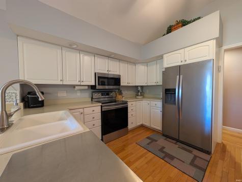 880 N Honeysuckle Lane Vincennes IN 47591