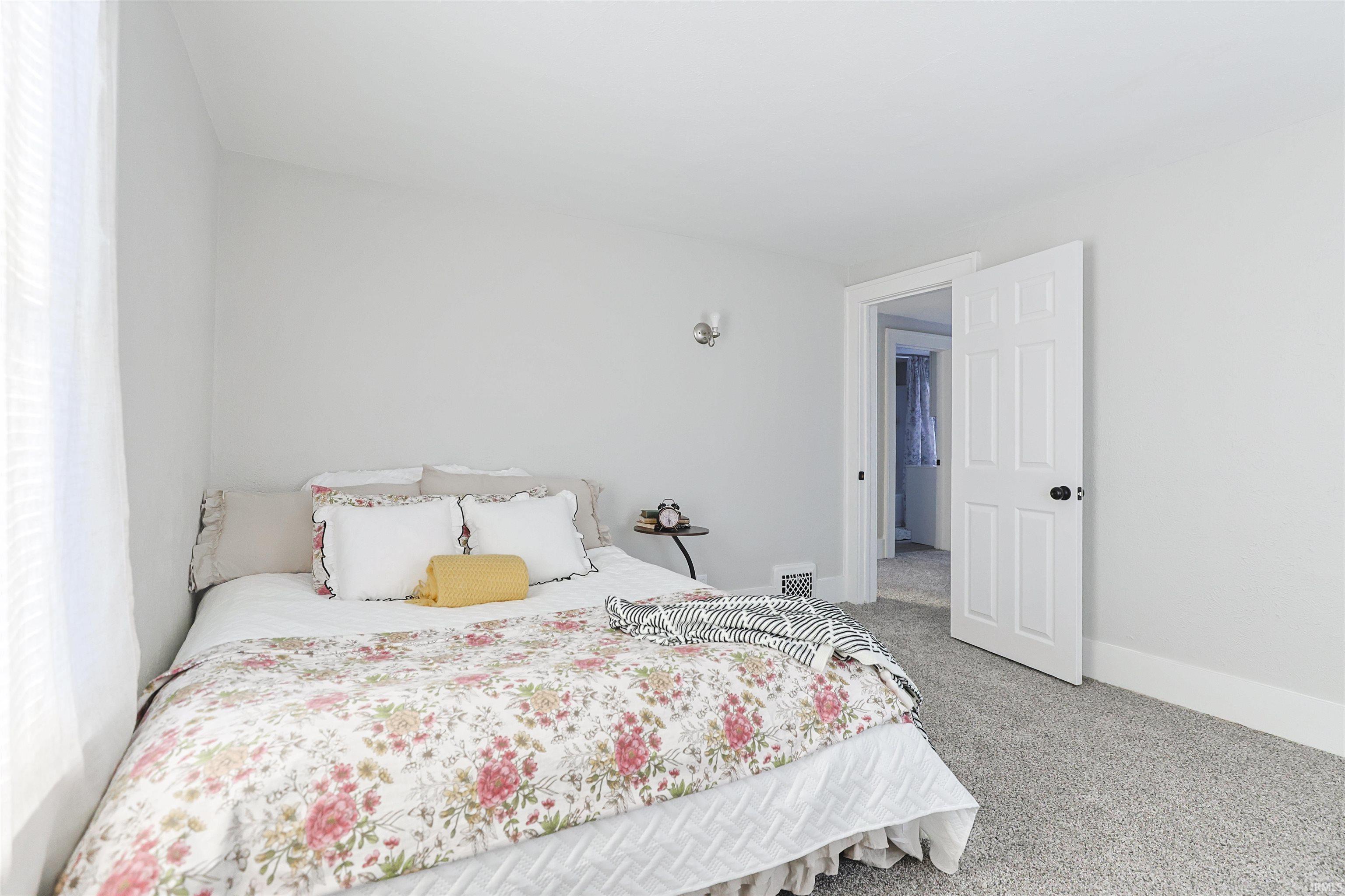 811 E Ewing Avenue South Bend IN 46613