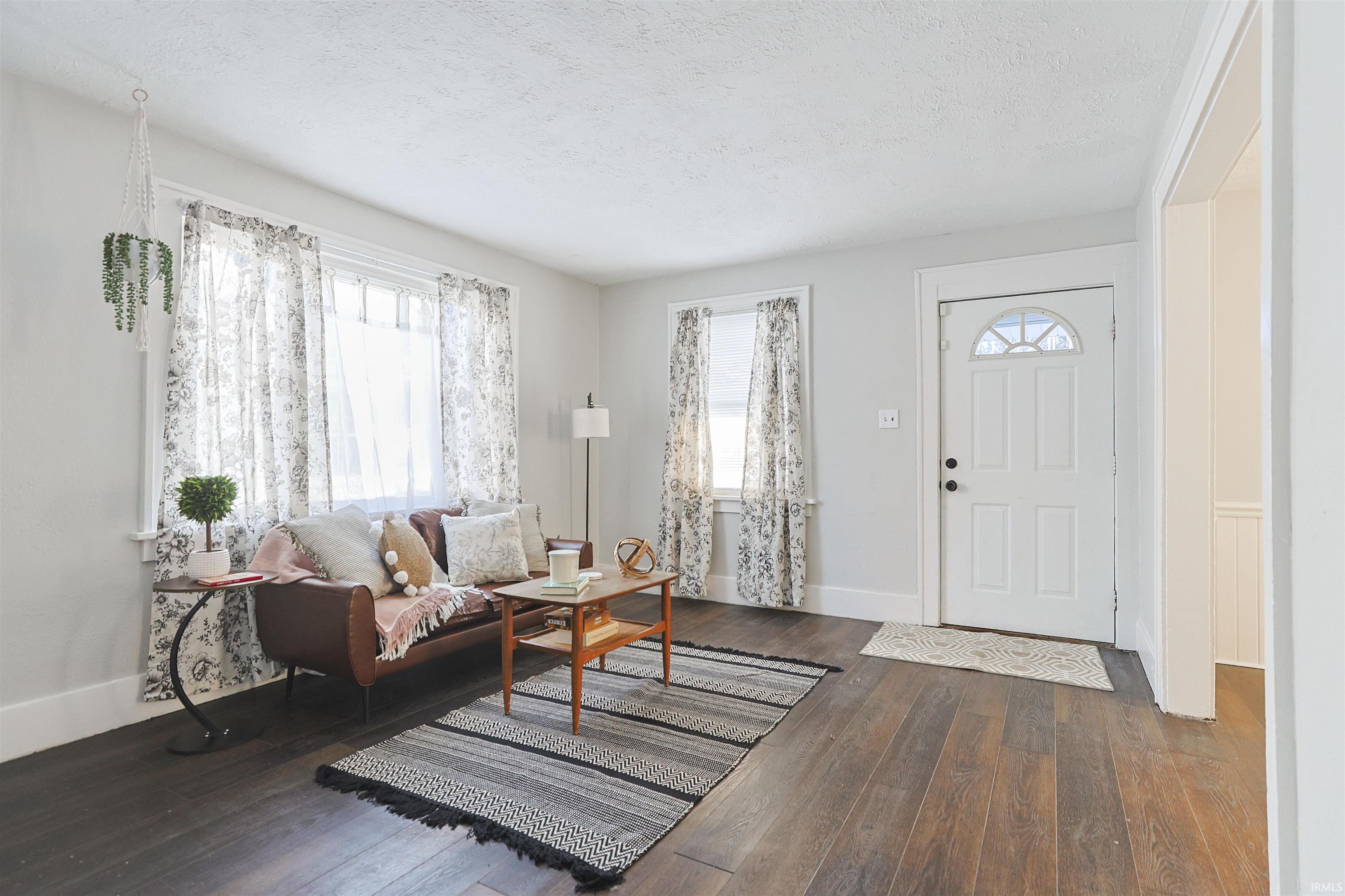 811 E Ewing Avenue South Bend IN 46613