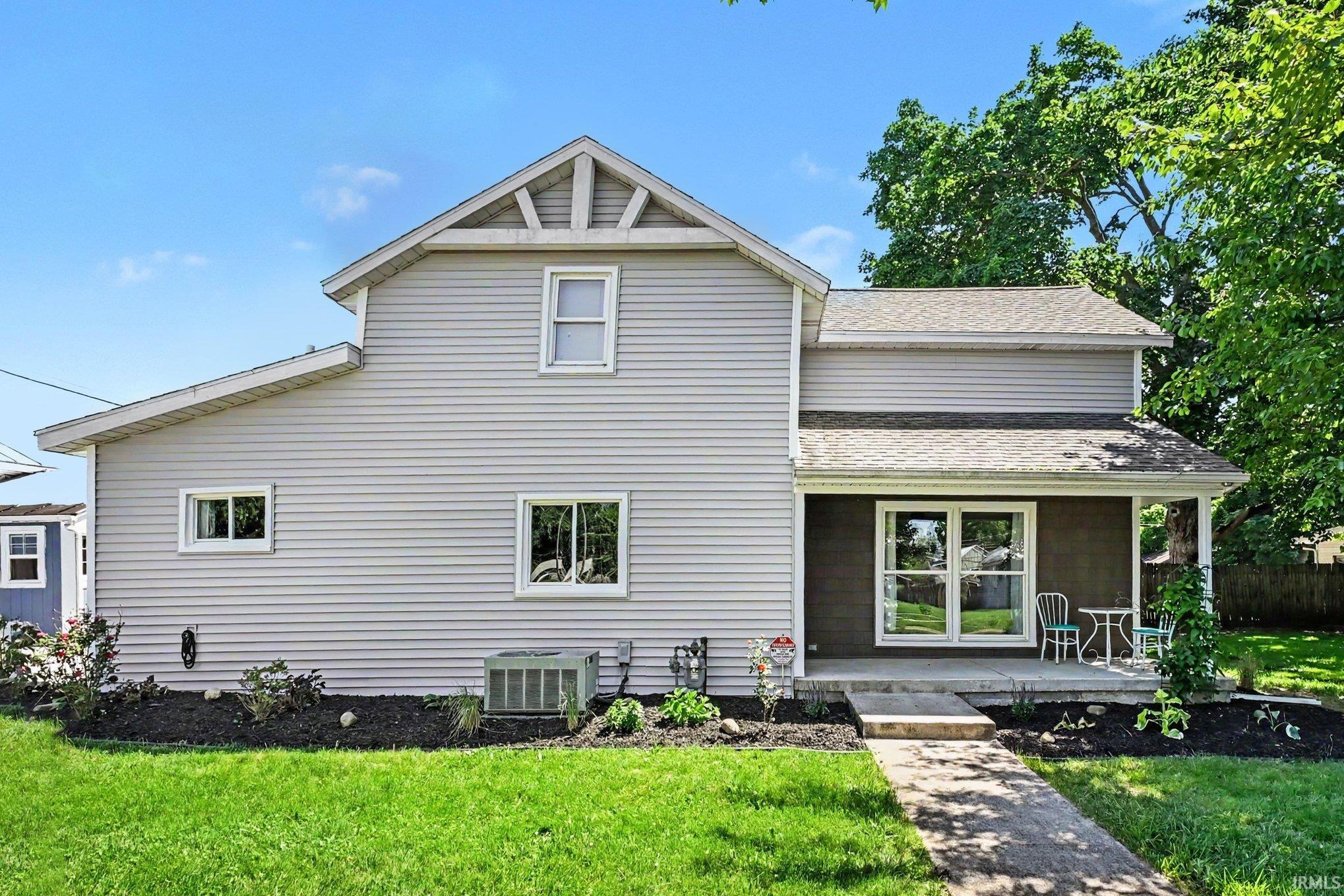 104 E Prairie Street Leesburg IN 46538