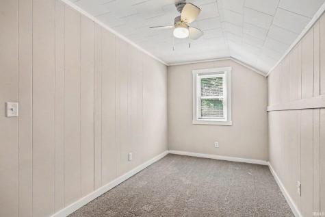 104 E Prairie Street Leesburg IN 46538
