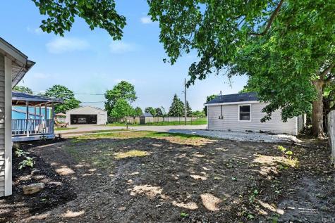 104 E Prairie Street Leesburg IN 46538