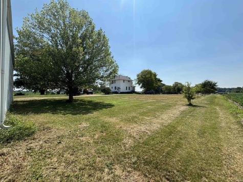 8703 N 100 E Road Huntington IN 46750