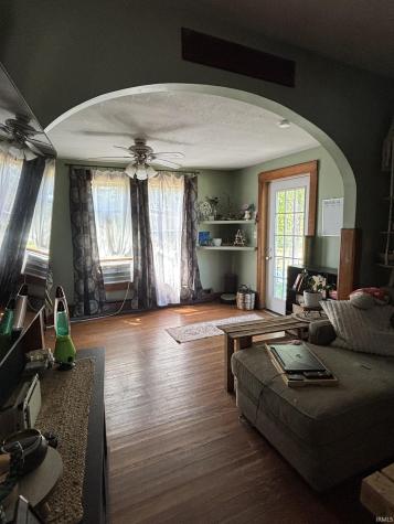 8703 N 100 E Road Huntington IN 46750