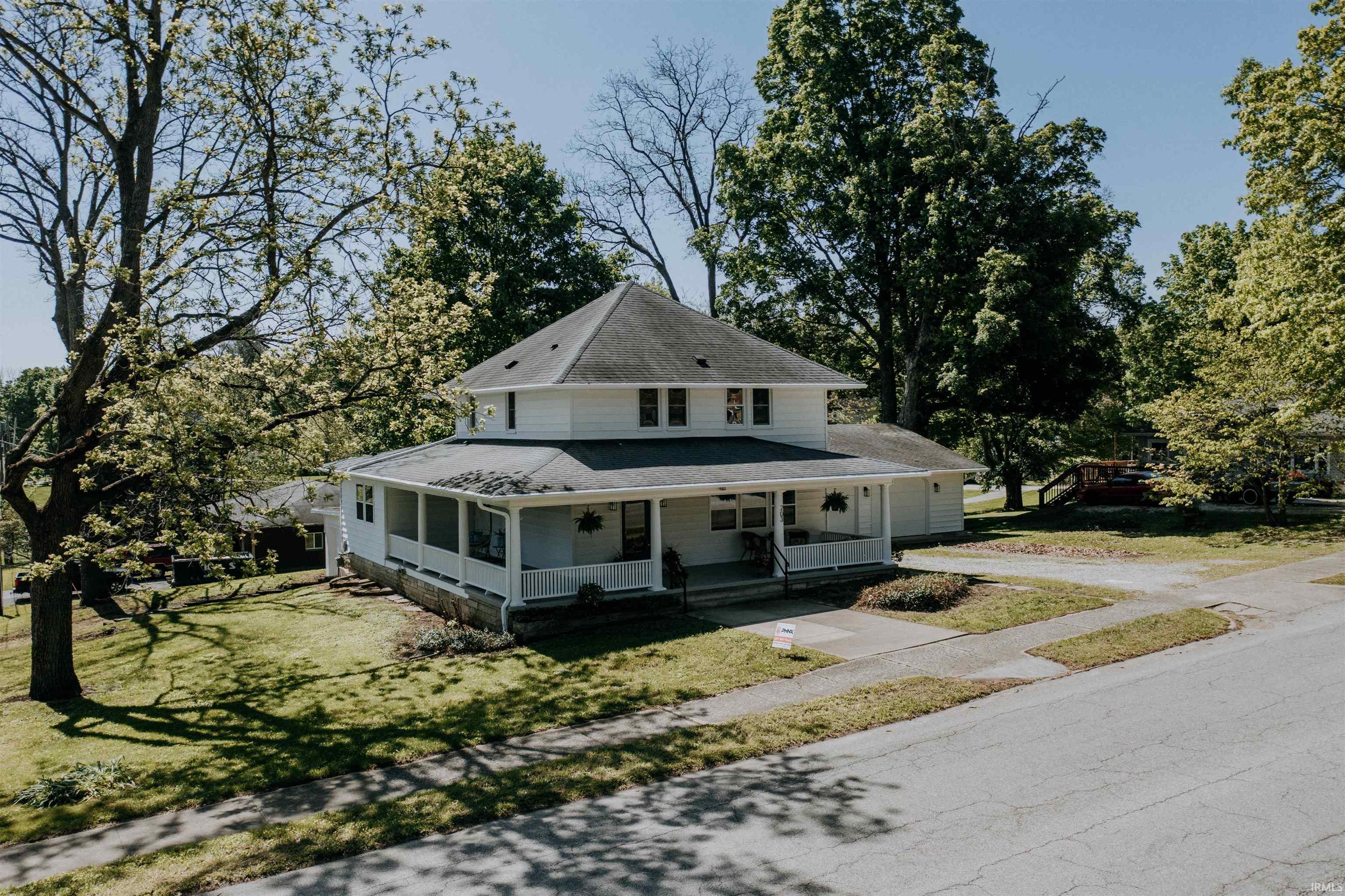 203 S Sale Street Ellettsville IN 47429