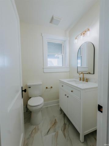 203 S Sale Street Ellettsville IN 47429