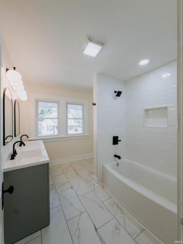 203 S Sale Street Ellettsville IN 47429