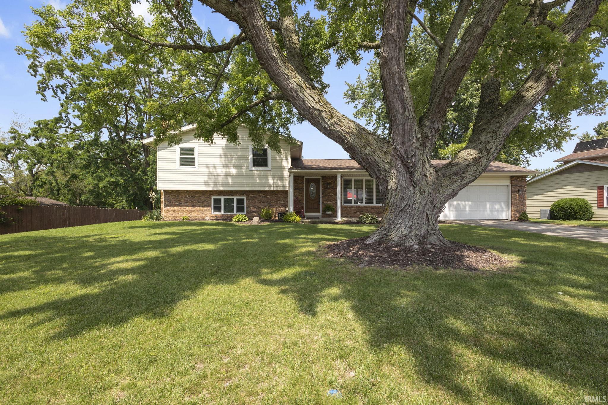 609 Westlake Drive Middlebury IN 46540