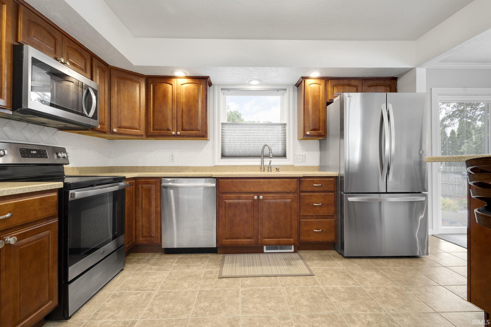 609 Westlake Drive Middlebury IN 46540