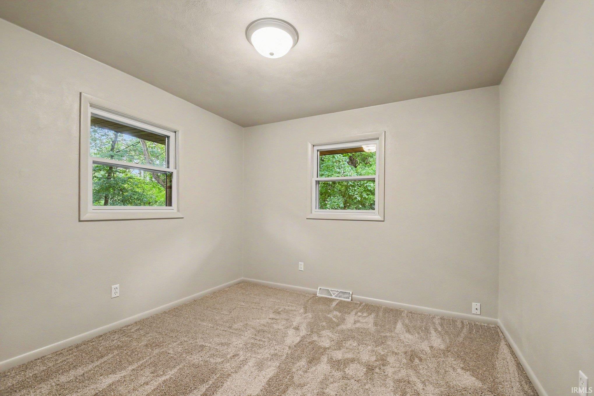 51205 Green Hill Drive South Bend IN 46628