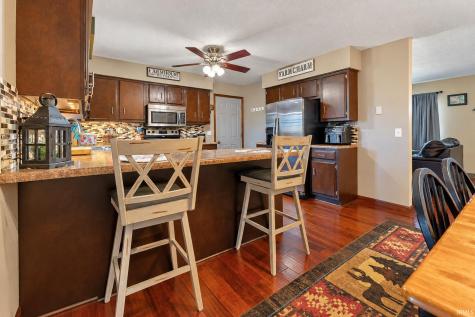 2514 Barbara Court Wadesville IN 47638
