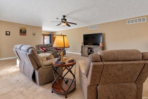 2514 Barbara Court Wadesville IN 47638