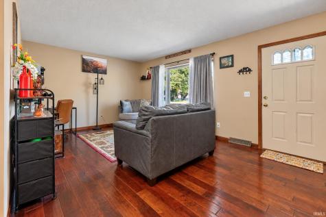 2514 Barbara Court Wadesville IN 47638