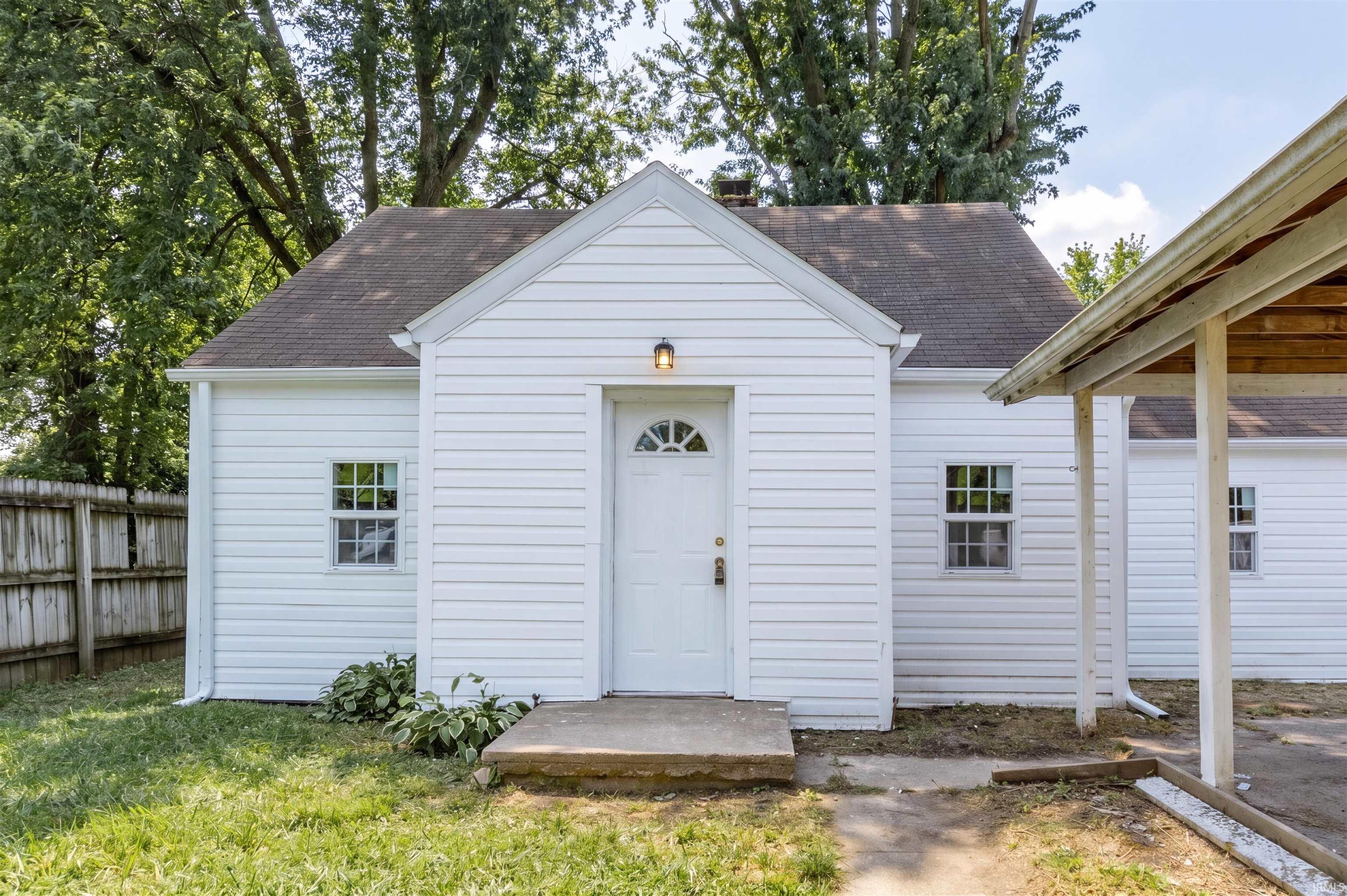 107 E Berkley Avenue Muncie IN 47303