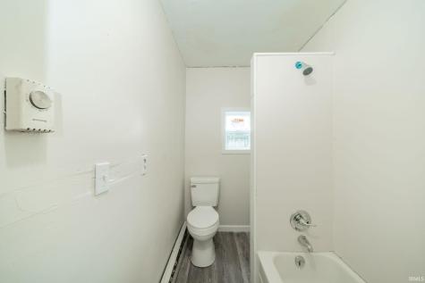 107 E Berkley Avenue Muncie IN 47303
