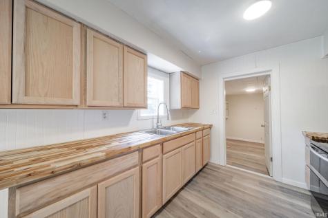 107 E Berkley Avenue Muncie IN 47303