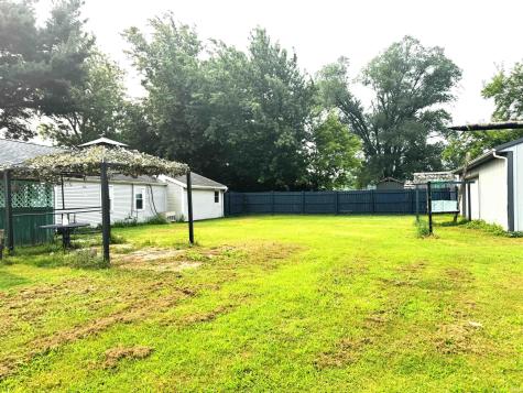 1195 Pine Road Plymouth IN 46563