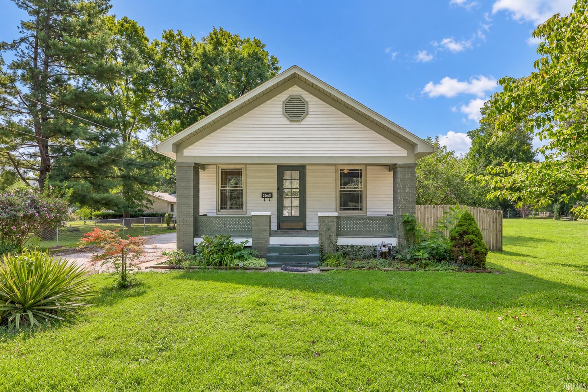 2043 E Riverside Drive Evansville IN 47714