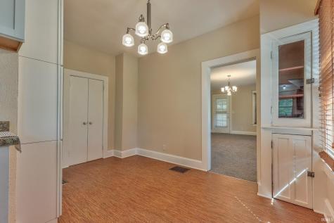2043 E Riverside Drive Evansville IN 47714