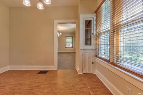 2043 E Riverside Drive Evansville IN 47714