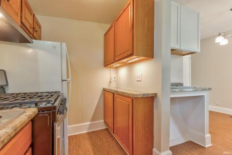 2043 E Riverside Drive Evansville IN 47714