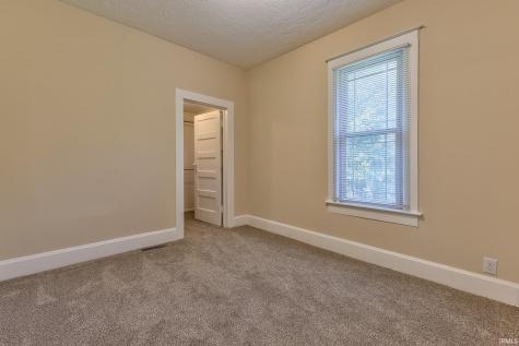 2043 E Riverside Drive Evansville IN 47714