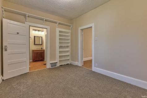 2043 E Riverside Drive Evansville IN 47714