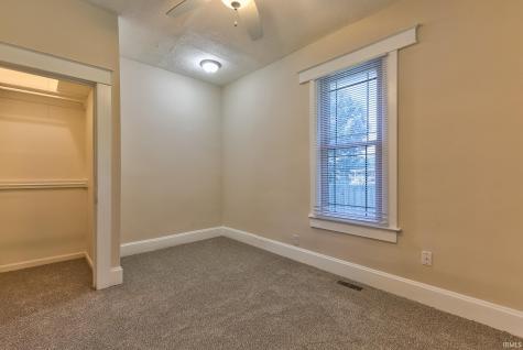 2043 E Riverside Drive Evansville IN 47714