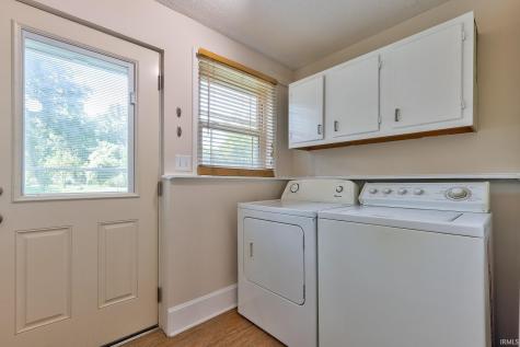 2043 E Riverside Drive Evansville IN 47714
