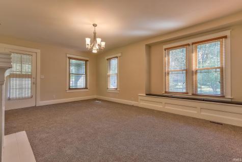 2043 E Riverside Drive Evansville IN 47714