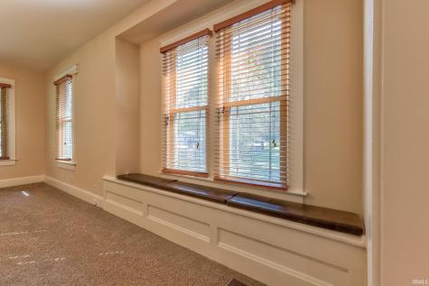 2043 E Riverside Drive Evansville IN 47714