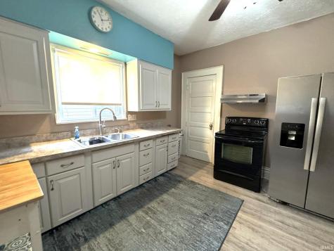 806 W 6th Street Marion IN 46953