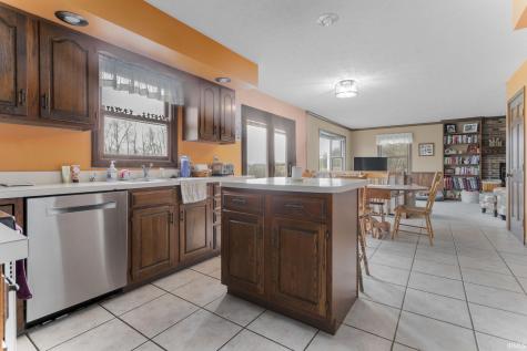 59600 Saturn Court South Bend IN 46614
