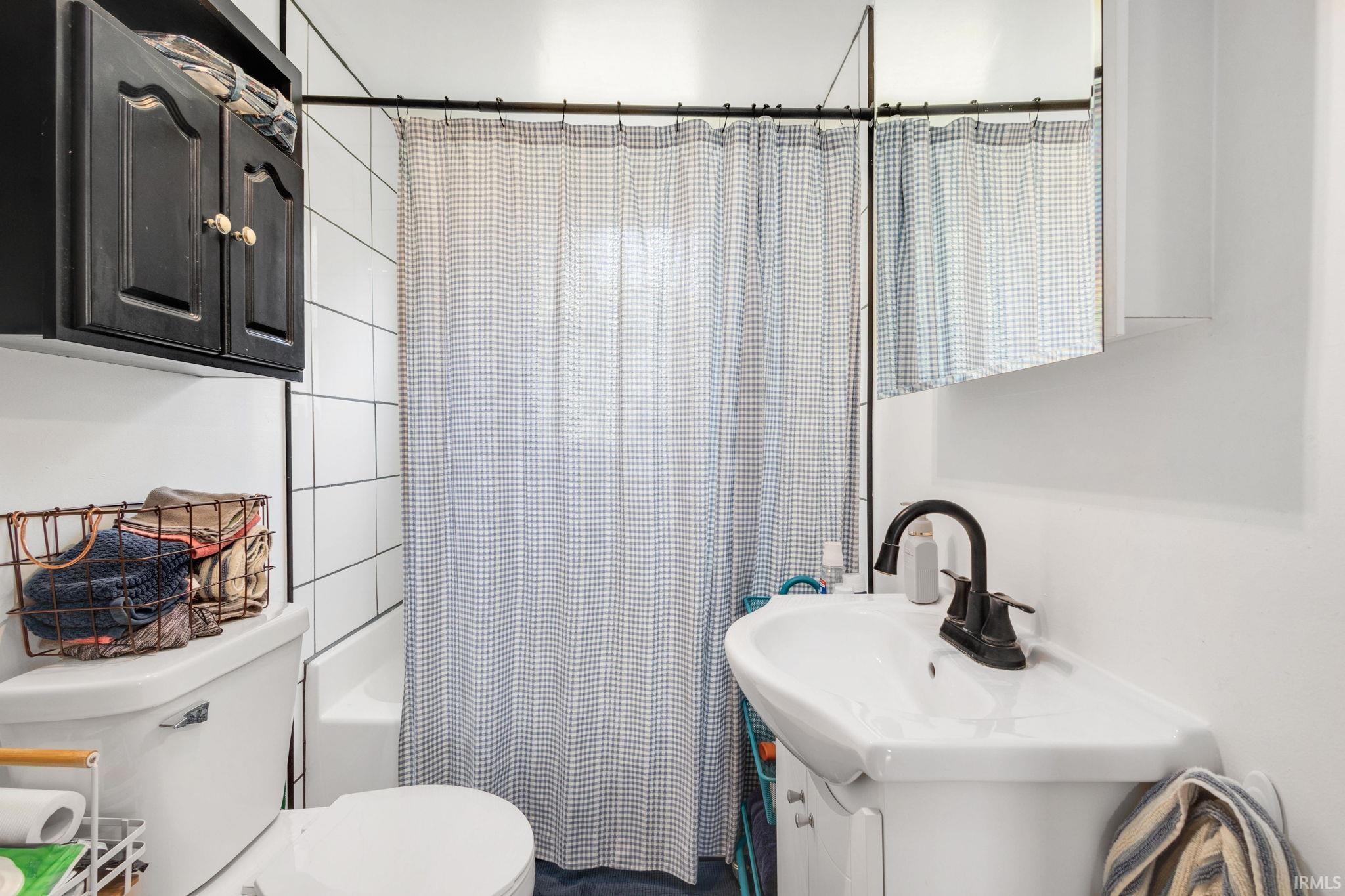 403 W Ellis Street Knox IN 46534