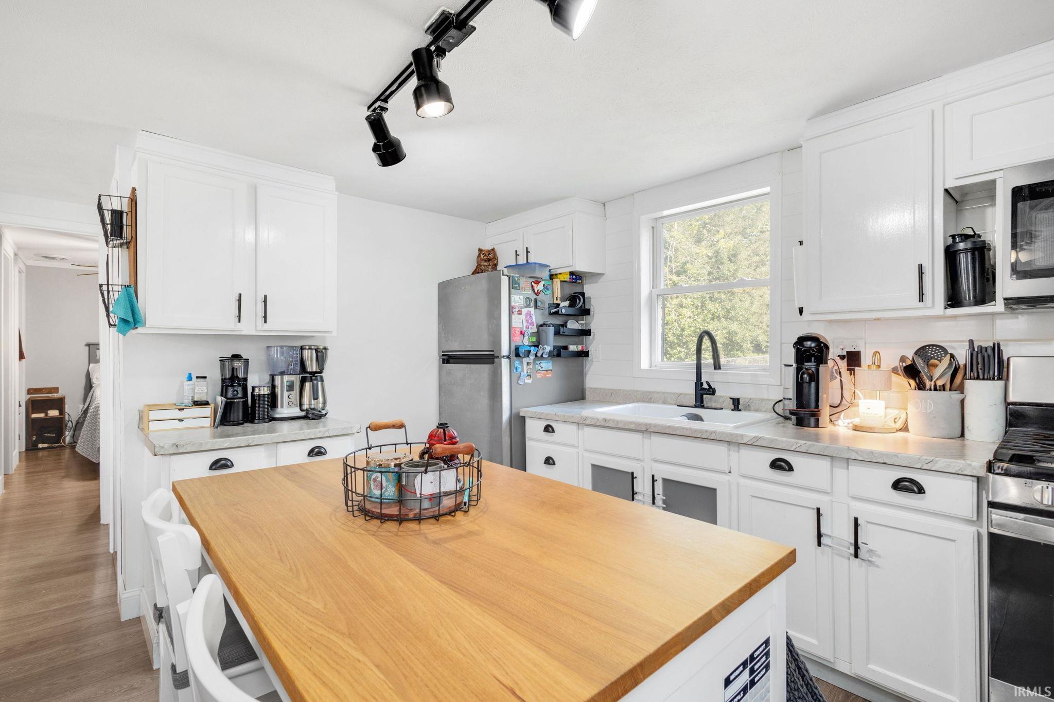 403 W Ellis Street Knox IN 46534