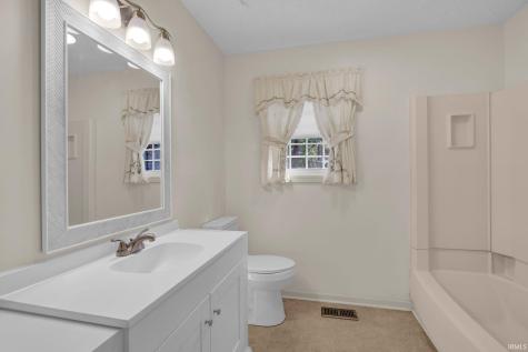 563 Yockey Estates Mitchell IN 47446