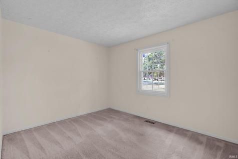 563 Yockey Estates Mitchell IN 47446