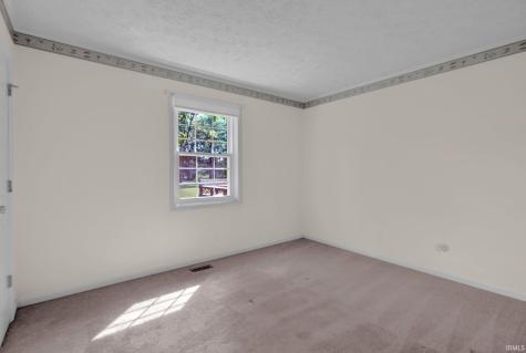 563 Yockey Estates Mitchell IN 47446