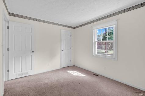 563 Yockey Estates Mitchell IN 47446