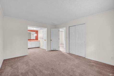 563 Yockey Estates Mitchell IN 47446