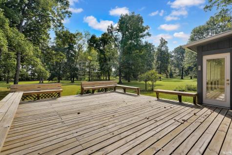 563 Yockey Estates Mitchell IN 47446