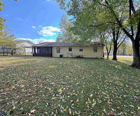 5 Kelly Drive Washington IN 47501