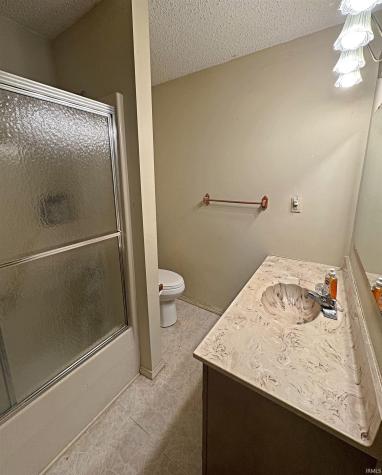 5 Kelly Drive Washington IN 47501