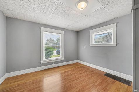 138 W Broadway Street Mishawaka IN 46545