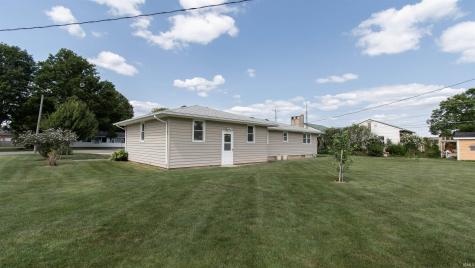 912 E Hazel Street Albion IN 46701