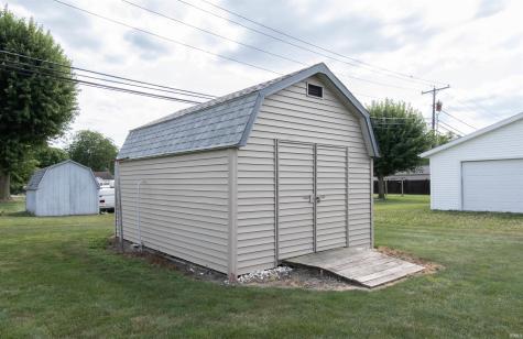 912 E Hazel Street Albion IN 46701