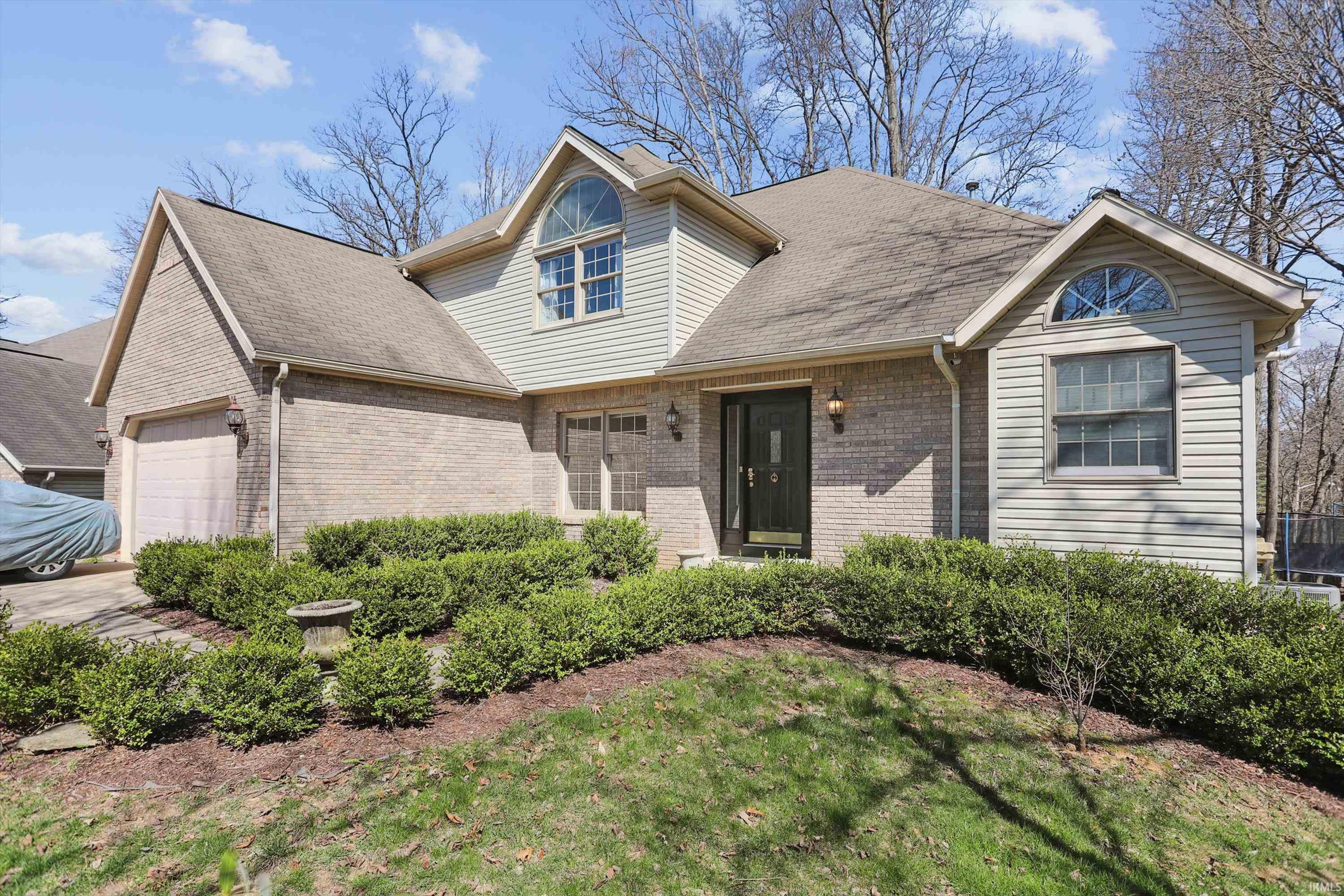 2809 E Hunters Glen Bloomington IN 47401