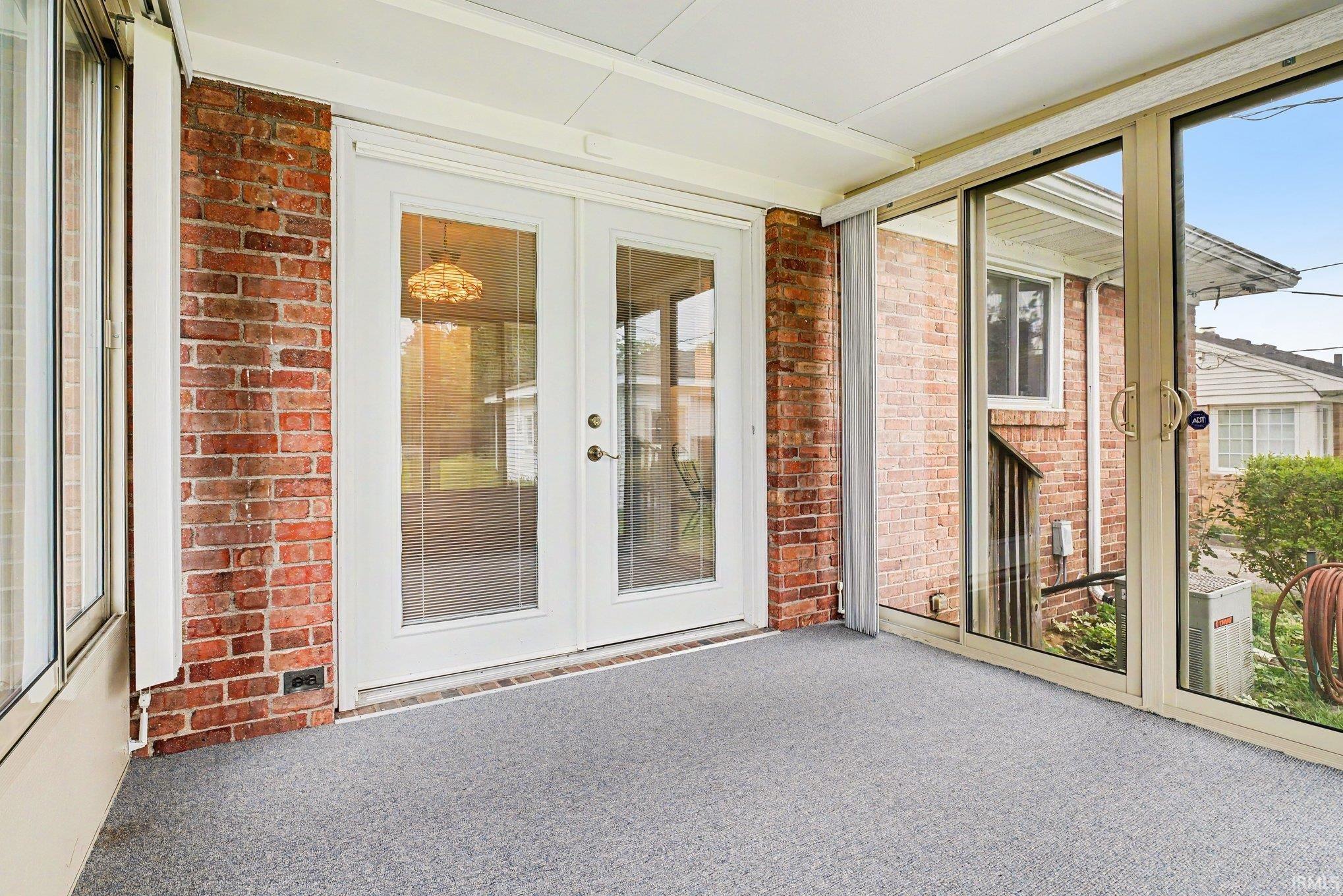 1821 Rockne Drive South Bend IN 46617